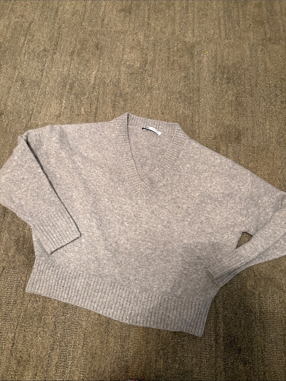 Zara gray v-neck sweater